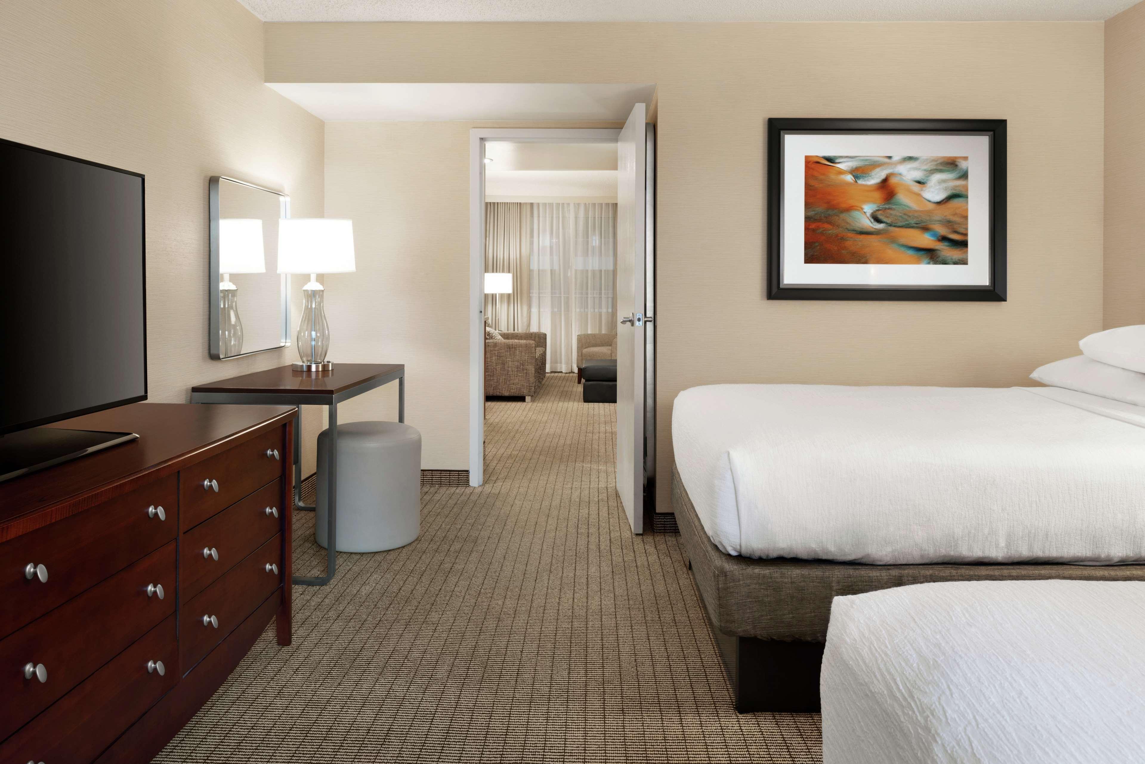 Embassy Suites Cincinnati - Rivercenter Covington Ngoại thất bức ảnh