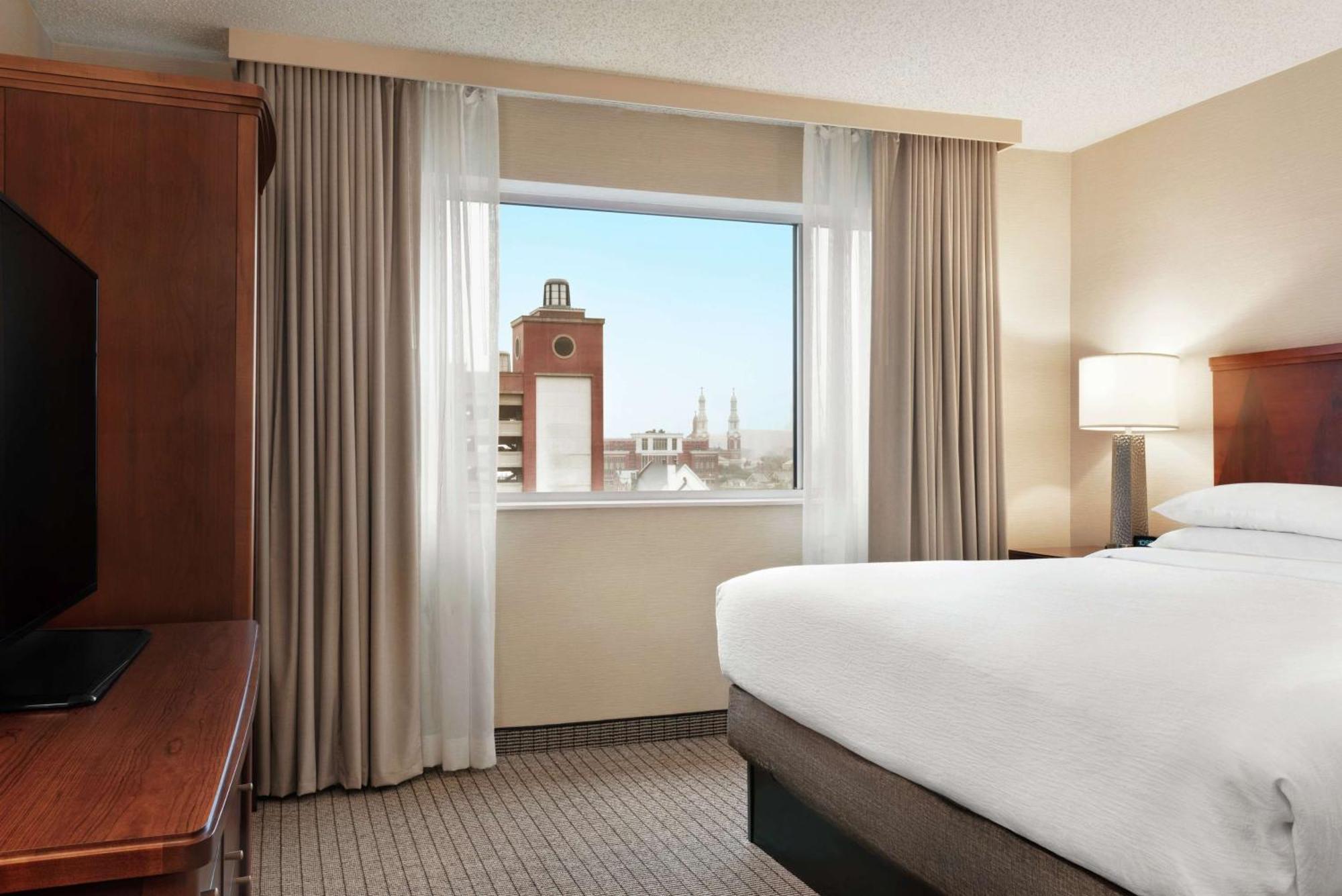 Embassy Suites Cincinnati - Rivercenter Covington Ngoại thất bức ảnh
