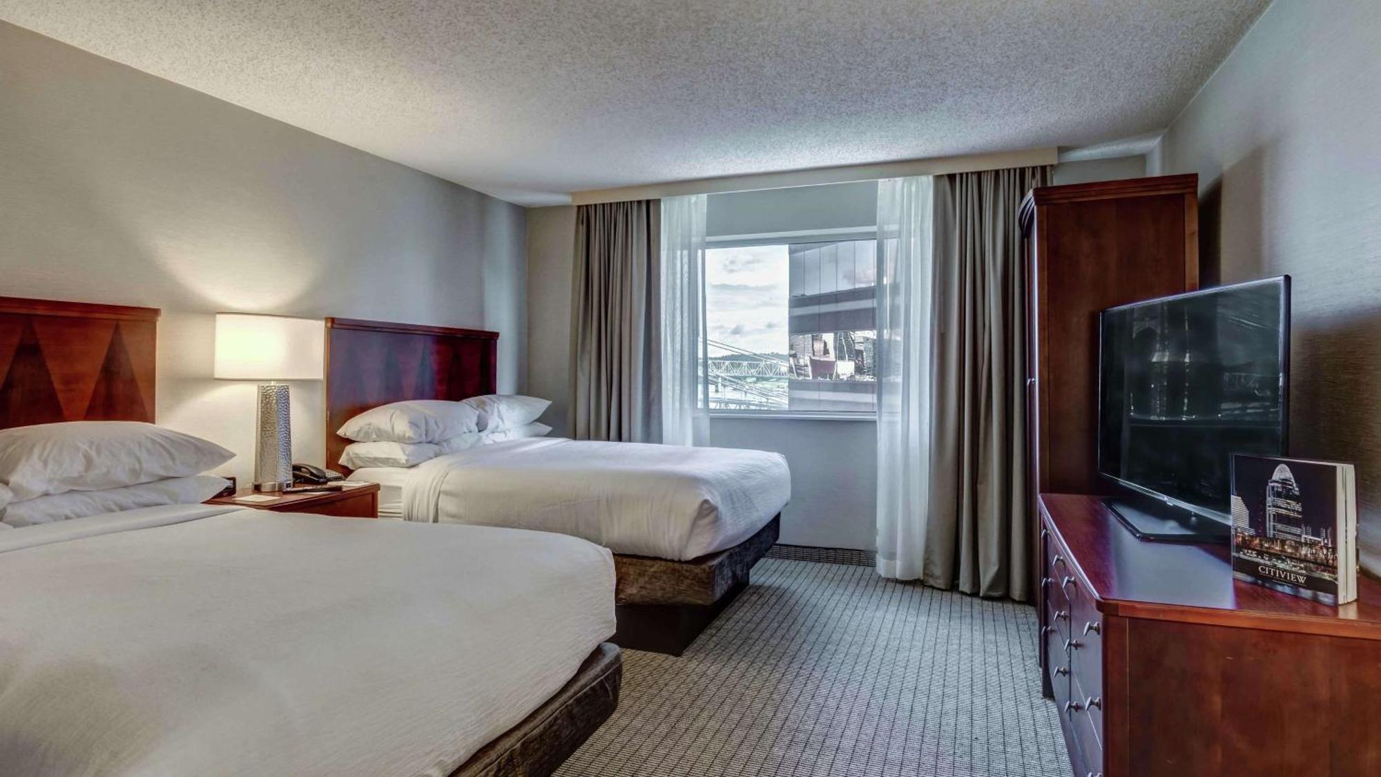 Embassy Suites Cincinnati - Rivercenter Covington Ngoại thất bức ảnh
